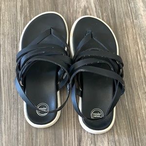 Girls sandals